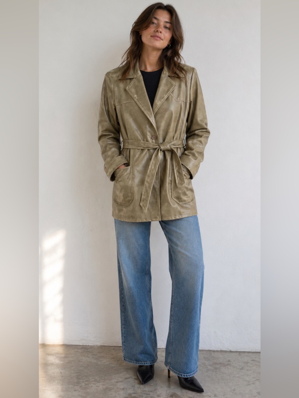 Charlotte Russe Tan Faux Leather Shiny Trench Coat Size Small‎ Streetwear Chic